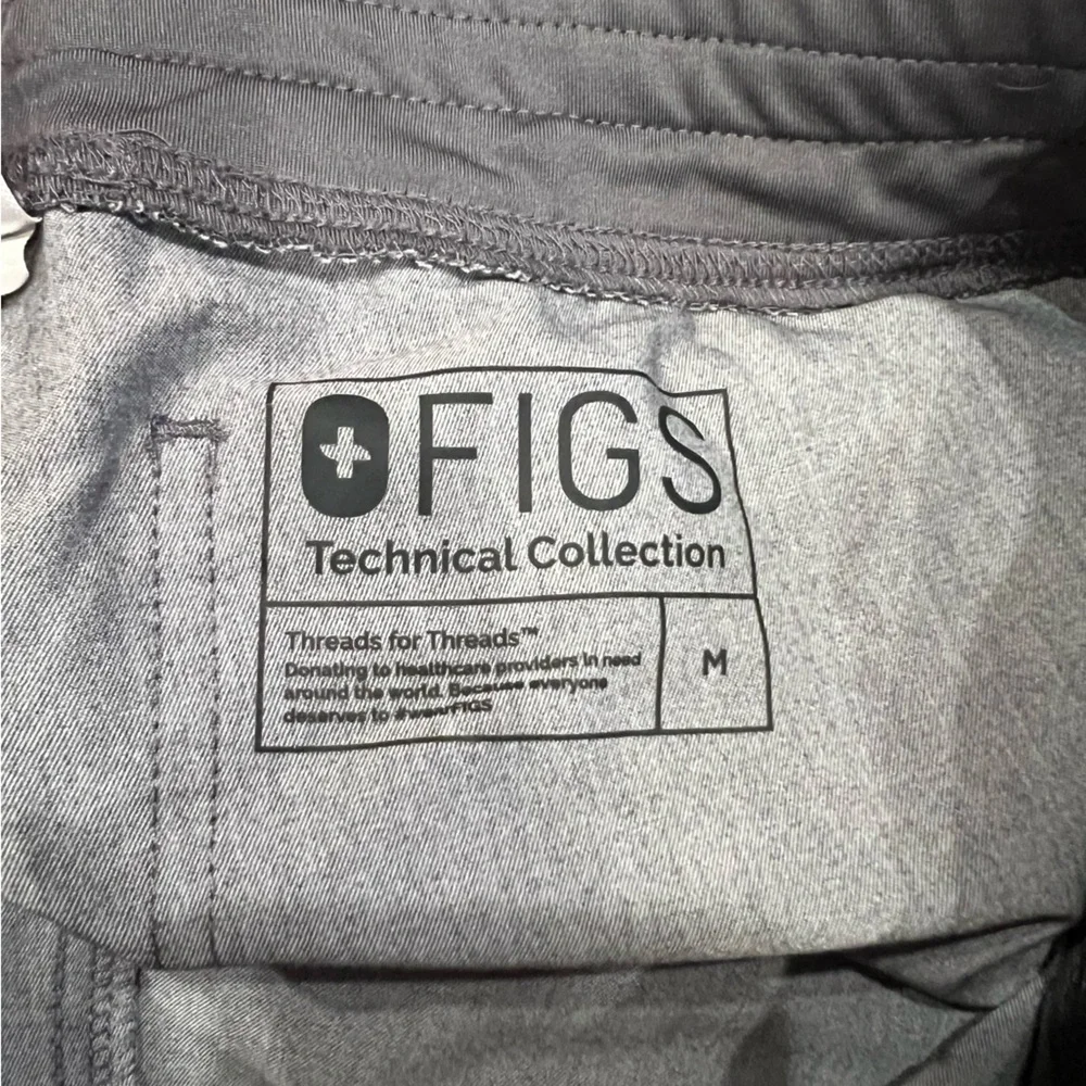 FIGS women scrub pants - Picture 3 of 3